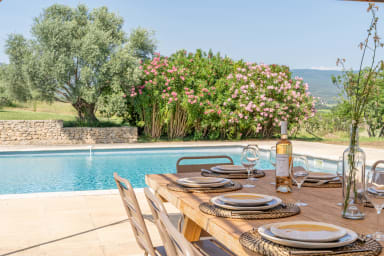 Villa for rent in Saint Saturnin d'Apt