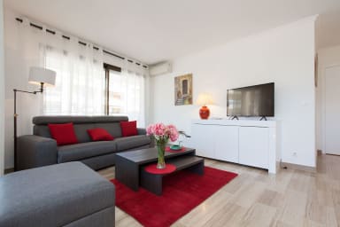 ❤ 2-bedroom, 2 min from the beaches with a terrace