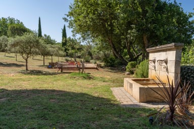 Propriété chaleureuse à louer au coeur du petit Luberon à Bonnieux