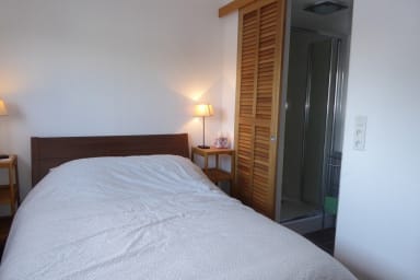 Chambre 1 avec salle d'eau