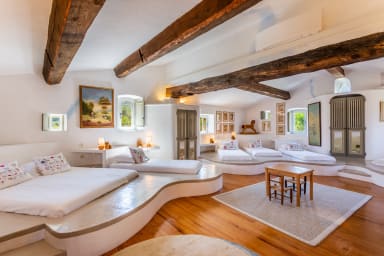 Exceptional holidays in the heart of the Luberon in Bonnieux