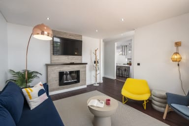Livingroom with a TV 