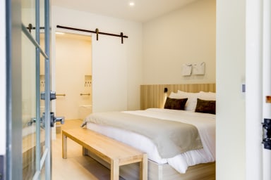 King-size bed, sleeps 2,  Sony Smart TV