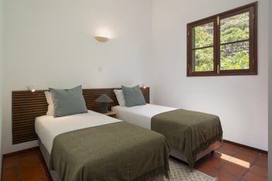 Bedroom with two single beds. 
