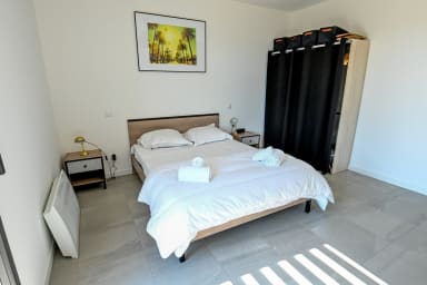 Chambre 1 / Bedroom 1