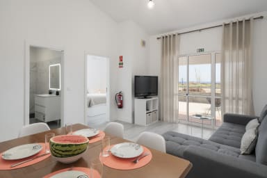 Livingroom and dining area