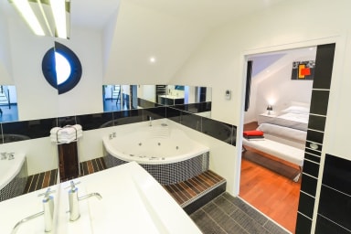 Salle de bain Balnéo/Jacuzzi attenante à la suite parentale