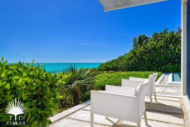 Master suite #1 pool access.