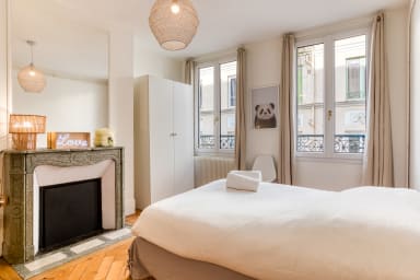 Chambre avec lit double