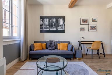 Séjour avec coin bureau