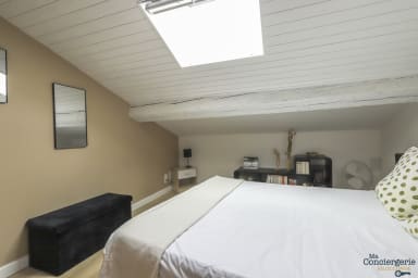 Chambre à coucher avec rangement