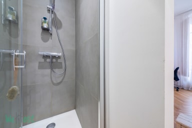 Salle de douche dans suite parentale