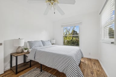 Secondary bedroom with Queen Bed