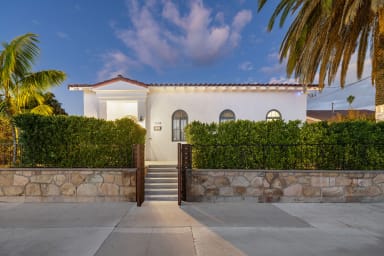 Charming boutique in the heart of downtown Santa Barbara