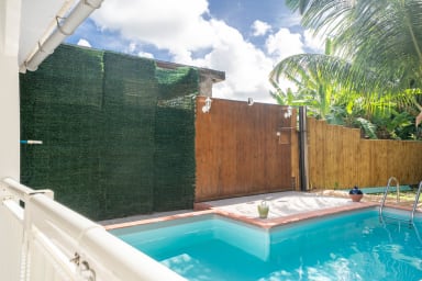 Photo de Villa en location saisonnière à Port-Louis en Guadeloupe 