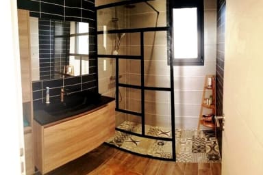 Salle de bain (2)de l'étage