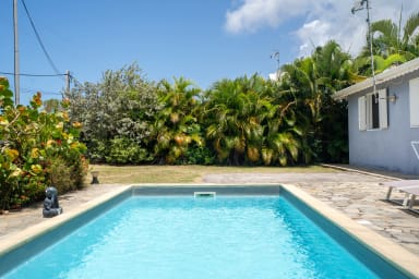Photo de Villa en location saisonnière à Saint-Francois en Guadeloupe 