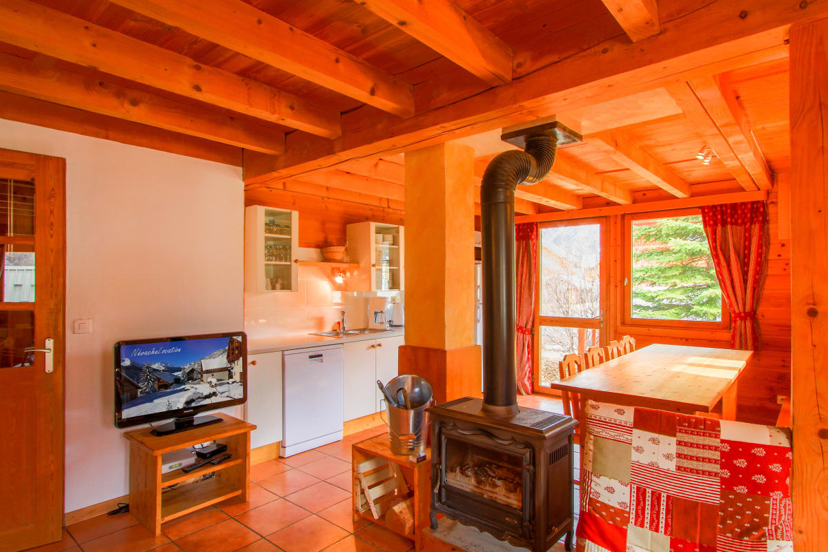 Chalet L'Eitièro hameau des Chazals Nevache Hautes Alpes