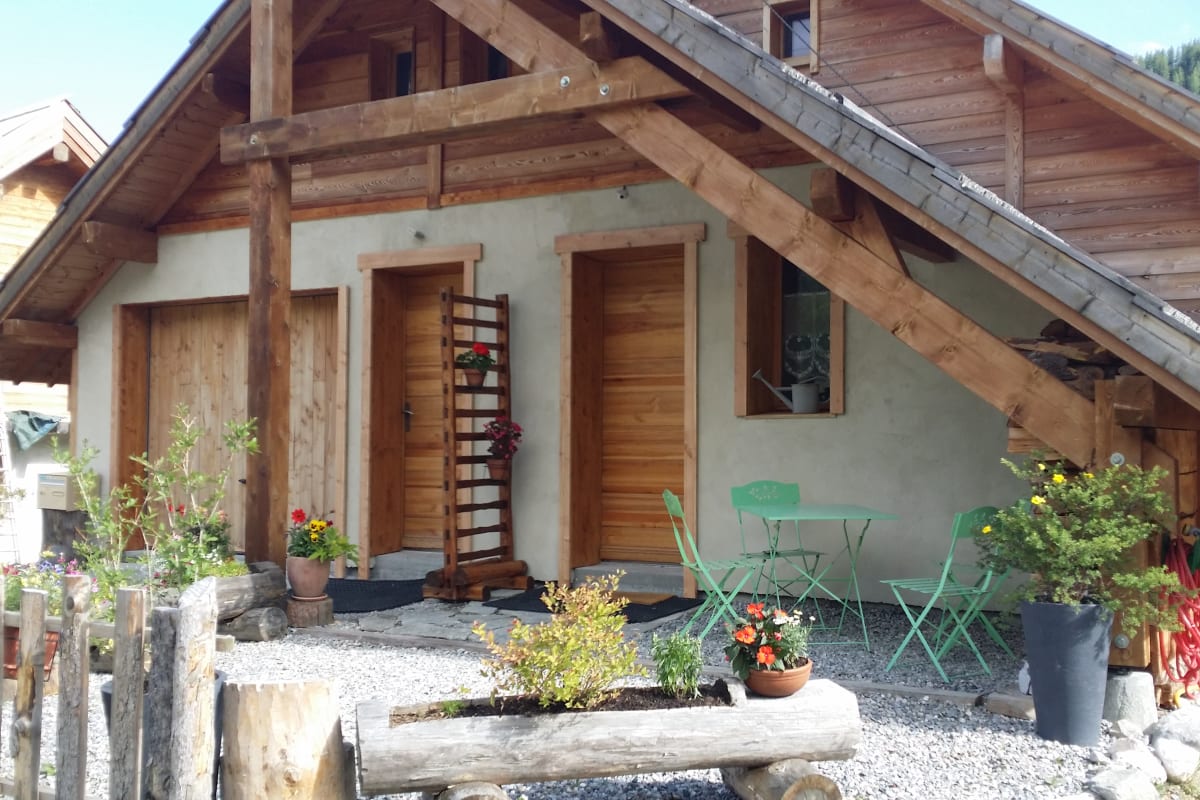 Les Thures Hameau du Roubion Hautes Alpes