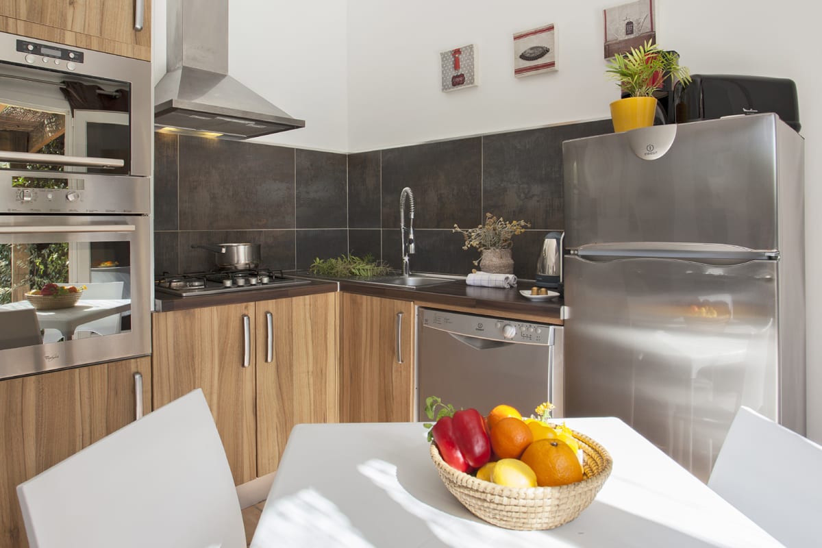 Maison   Amarylis à Calvi : location 2 pers. avec clim, jardin, piscine et barbecue 
