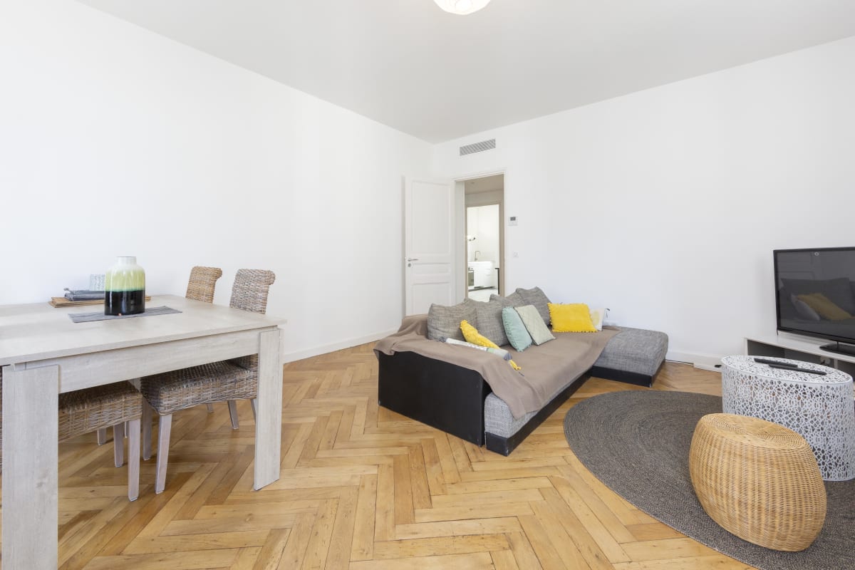 Appartement Appartement moderne de 90 m2 dans la rue d'Antibes & Croisette à 200 metres 
