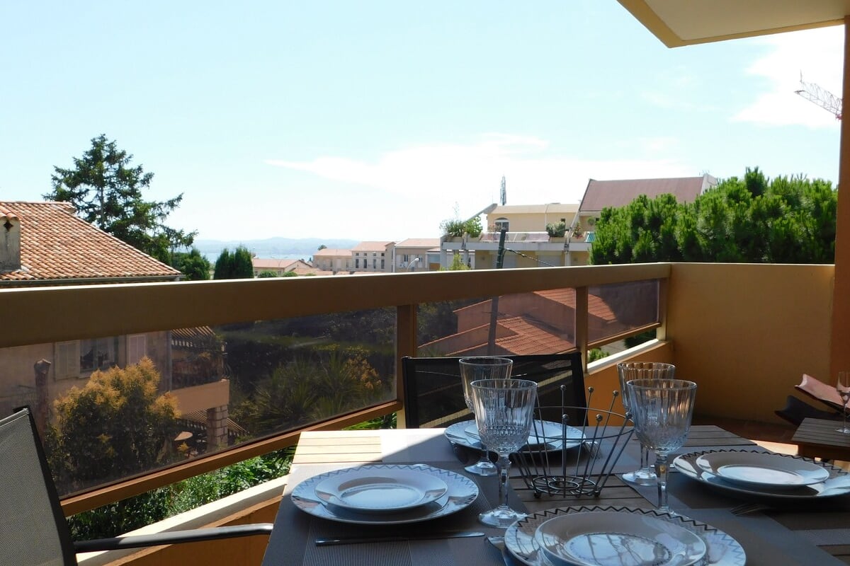 T2, Le Naxos, résidence de standing avec vue mer et parking