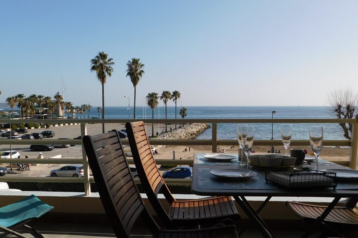 T1 L'Imperial 2, front de mer, climatisation, parking