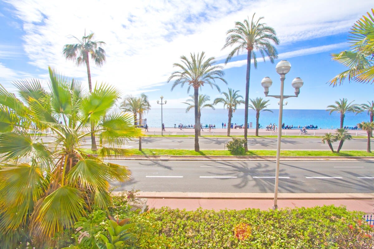 Appartement Promenade des Anglais - Vue Mer 2ch by B'Your Home 