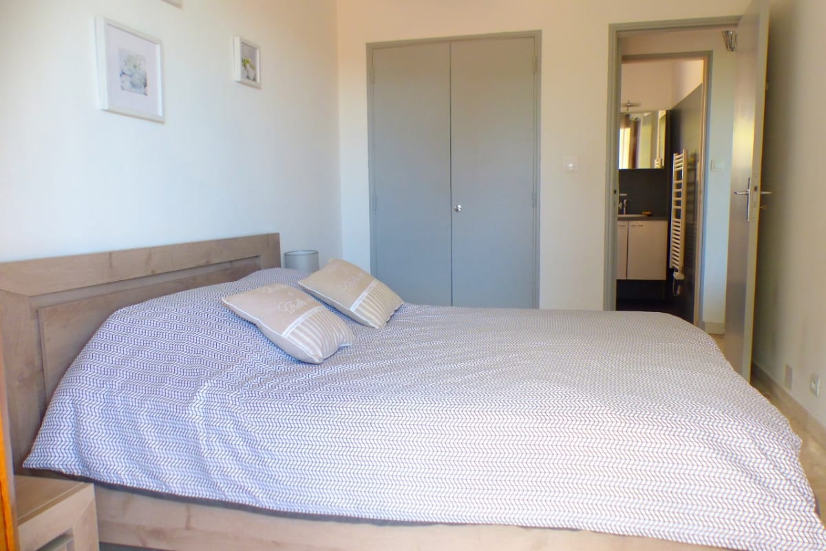 Appartement   appartement spacieux proche port de sanary