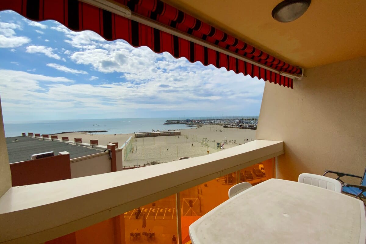 Le Traversant- Vue et bord de mer avec clim !