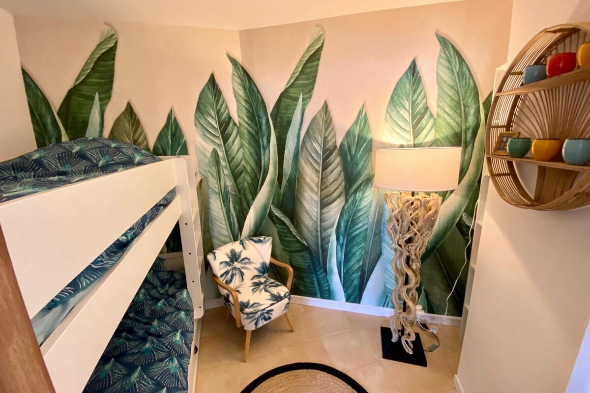 Immobilier Le Port Camargue- 2 chambres, climatisation, terrasse et piscine !  