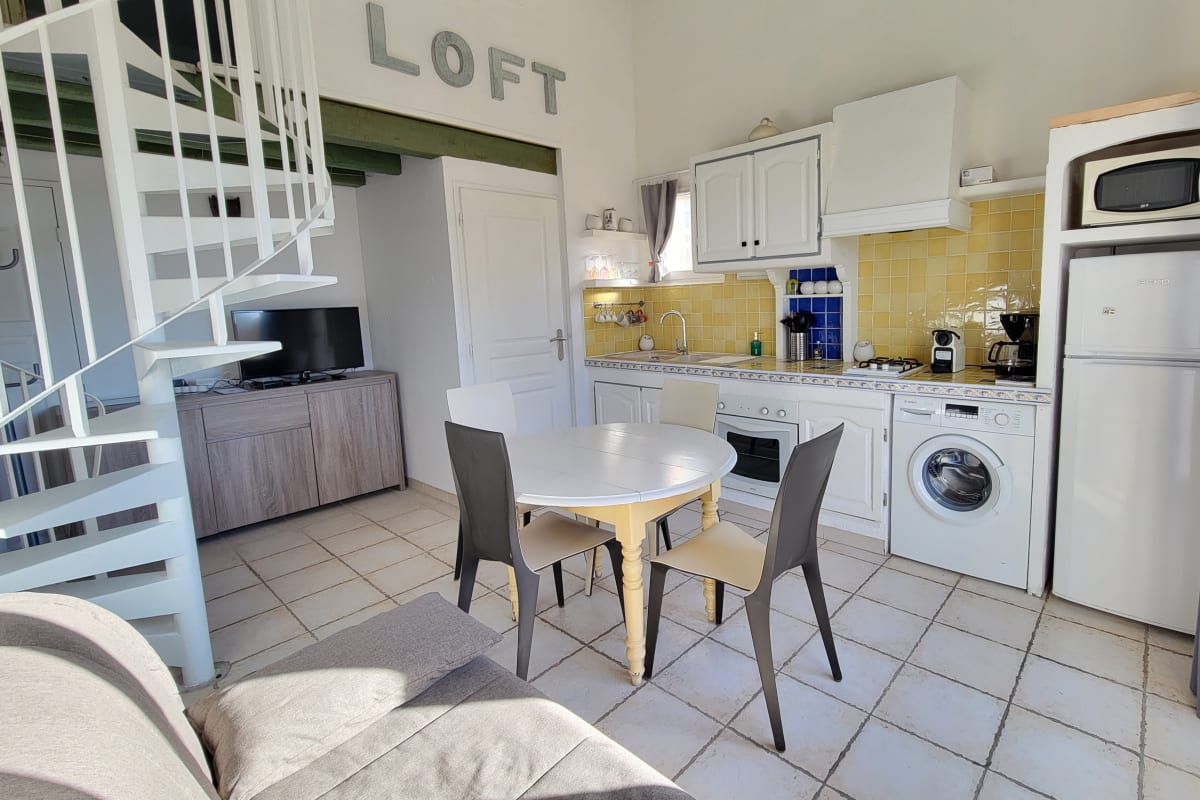 Appartement Studio dans résidence calme avec piscine  