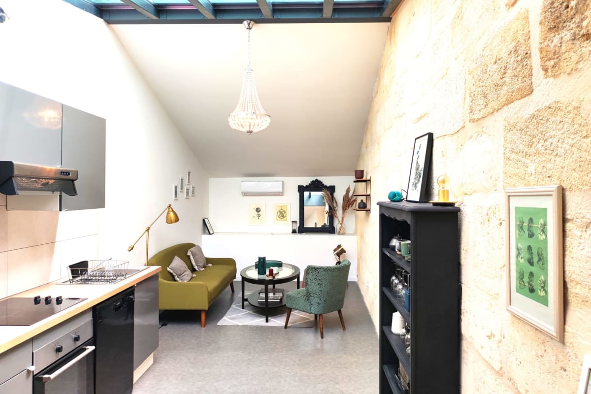 immobilier  Magnifique duplex climatisé - Place du Palais