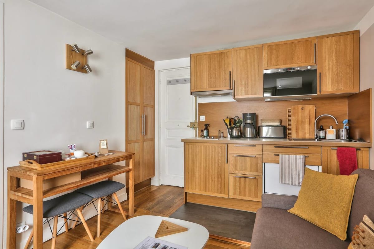  immobilier  Studio rénové, cosy et calme
