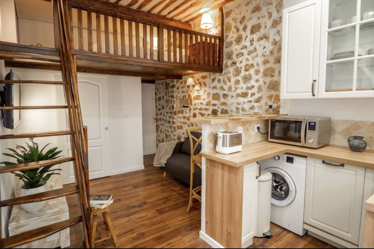  Joli studio climatisé - Vieil Antibes 