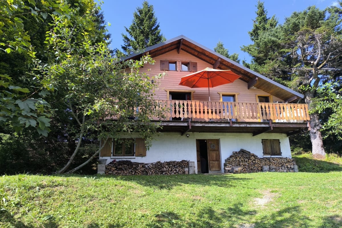 Chalet au Revard , au calme 12 pers.*** 