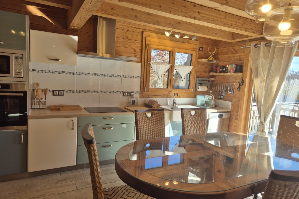  immobilier  Chalet d'exception à louer à La Féclaz – 4 chambres, 10 couchages