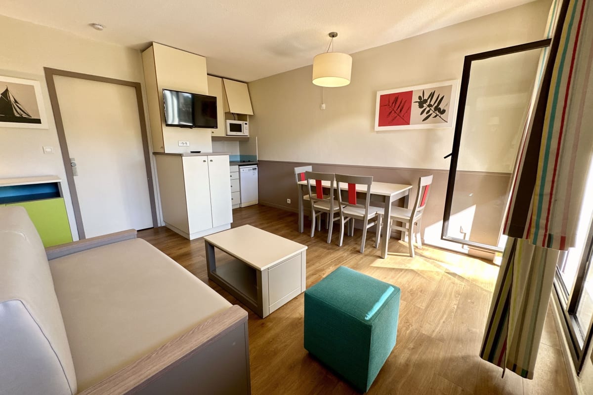  immobilier  Appartement moderne avec piscine à Mandelieu