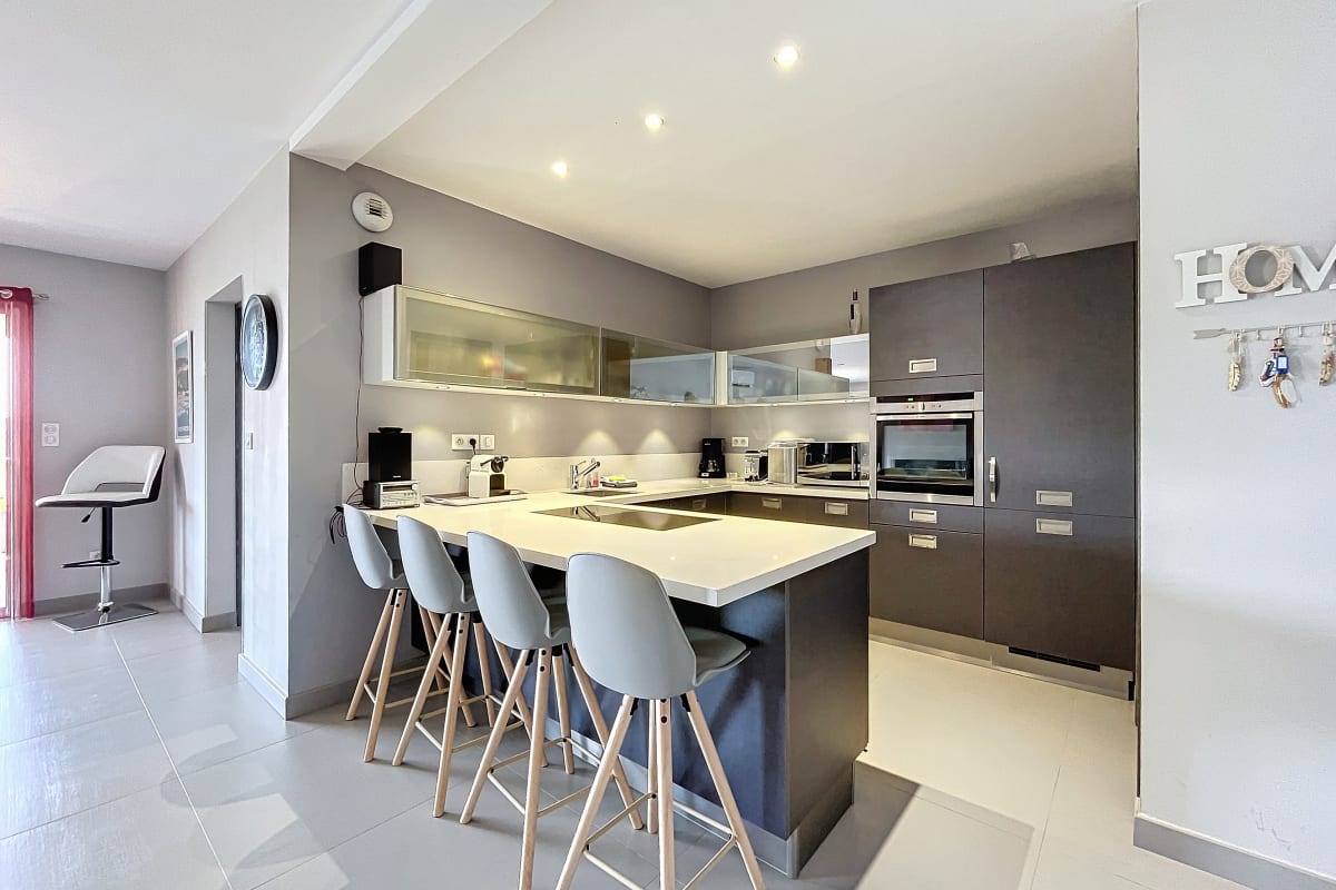  Appartement Elegant Appt Design Avec Balcon Et Piscine