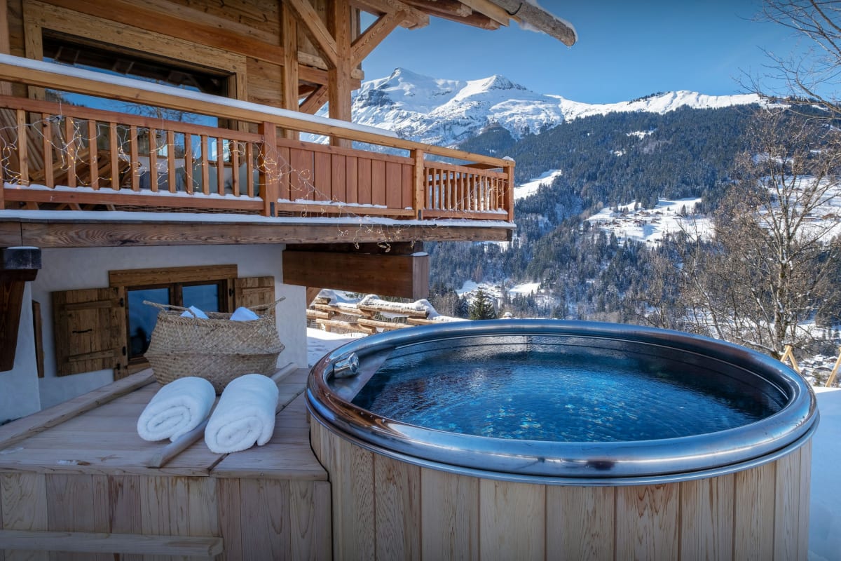 Chalet   Séjour luxe montagne pour 14 (11 adultes max) spa, piscine - OVO Network