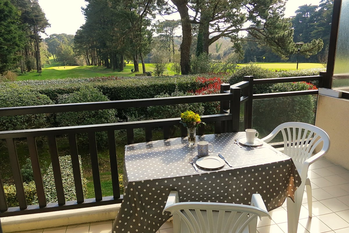 T2 cosy, vue sur le golf, proche plages