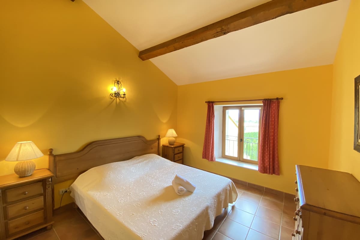  immobilier  04B8 : Beau T3 au coeur des lavandes - piscine