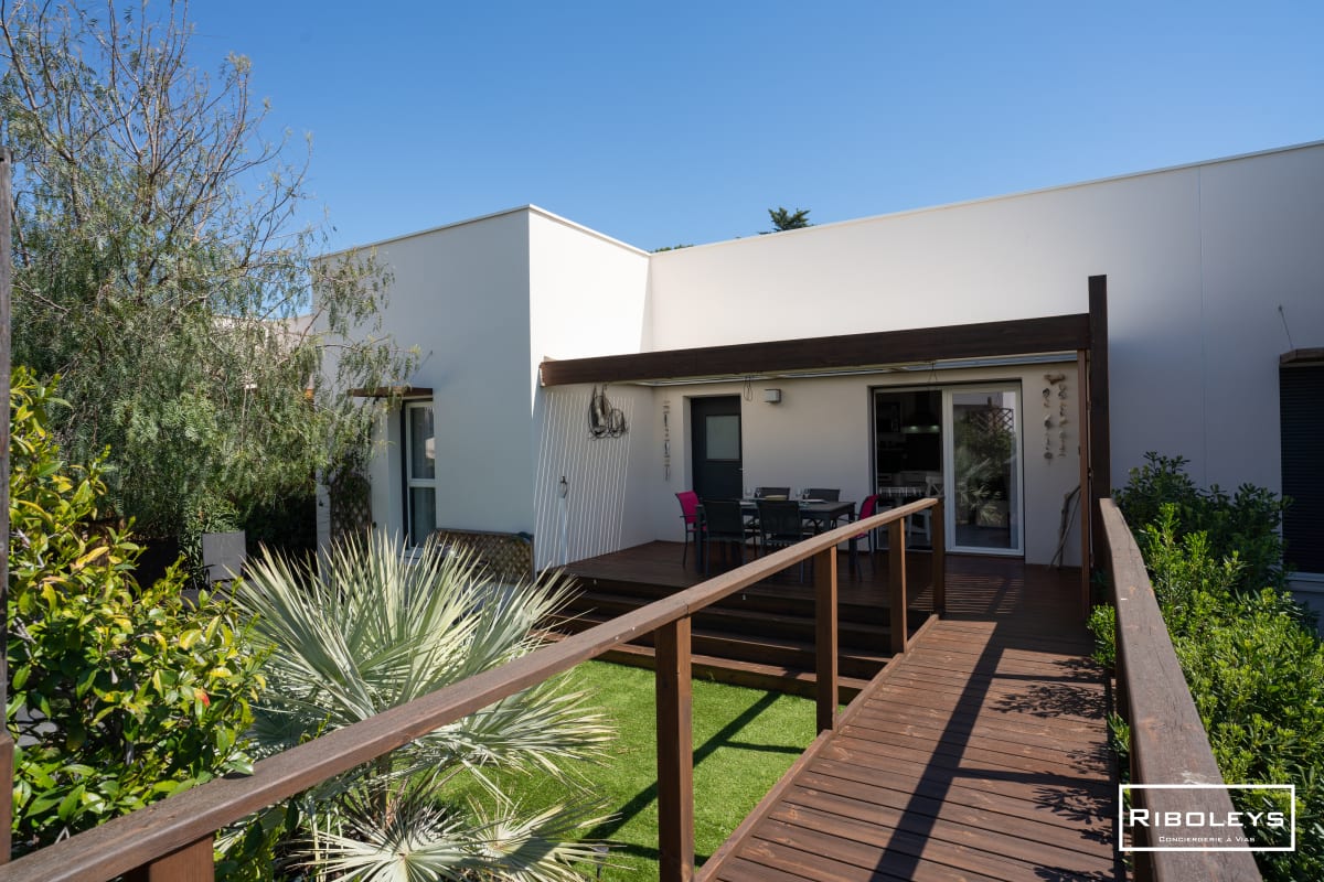 Maison Riboleys - Villa T3 à 400m de la mer avec piscine  