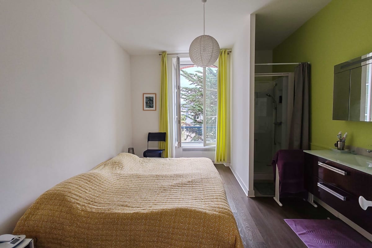 Appartement   Appartement lumineux avec accès privé à la plage