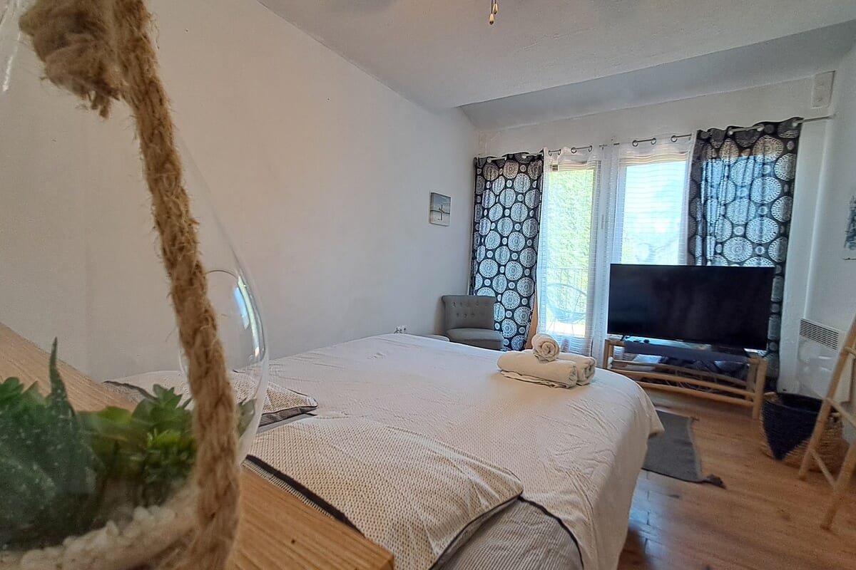 Maison Cigale, piscine et jardin sans vis à vis 