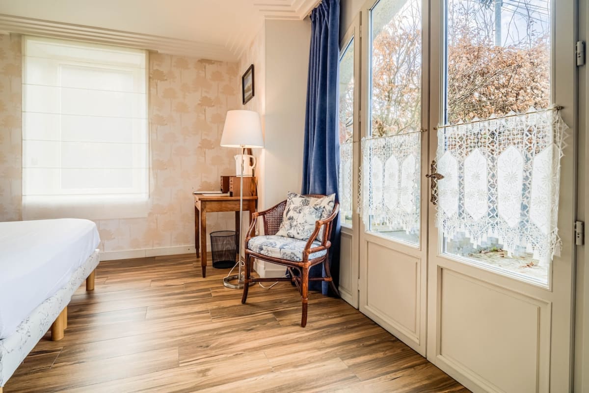 Immobilier Longère de caractère, calme et grand confort  