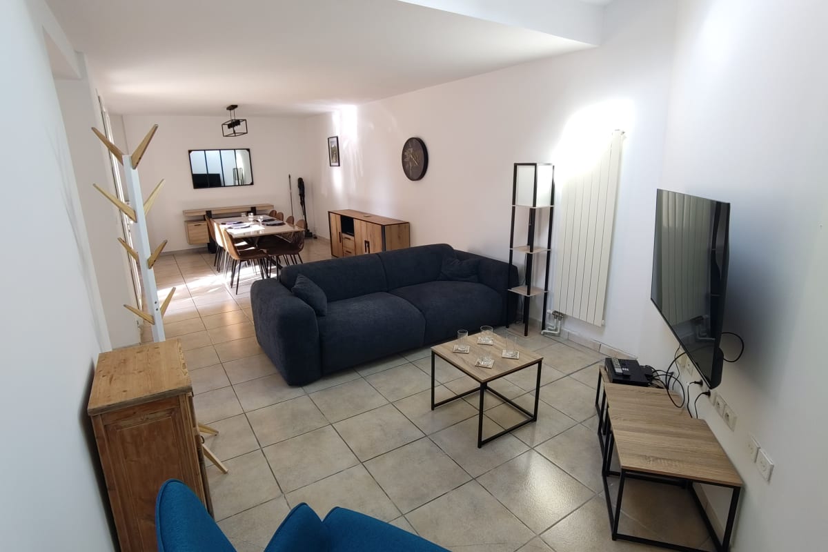 Maison   Maison lumineuse avec terrasse et jardin - Caen 