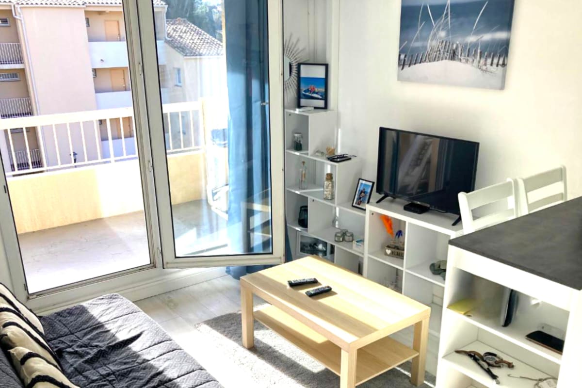 Spacieux studio neuf, proche mer