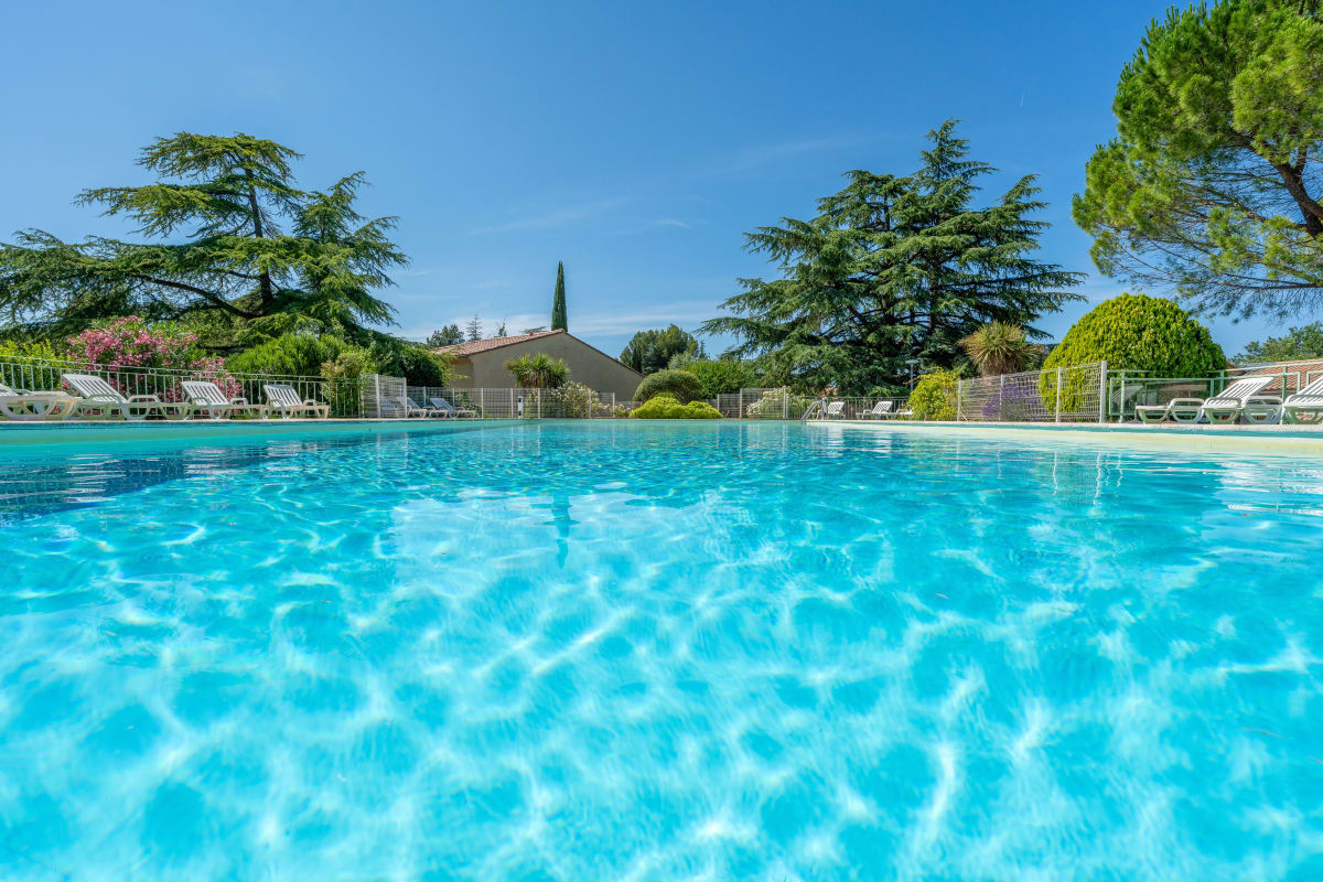 Immobilier Gîte - terrasse au calme  