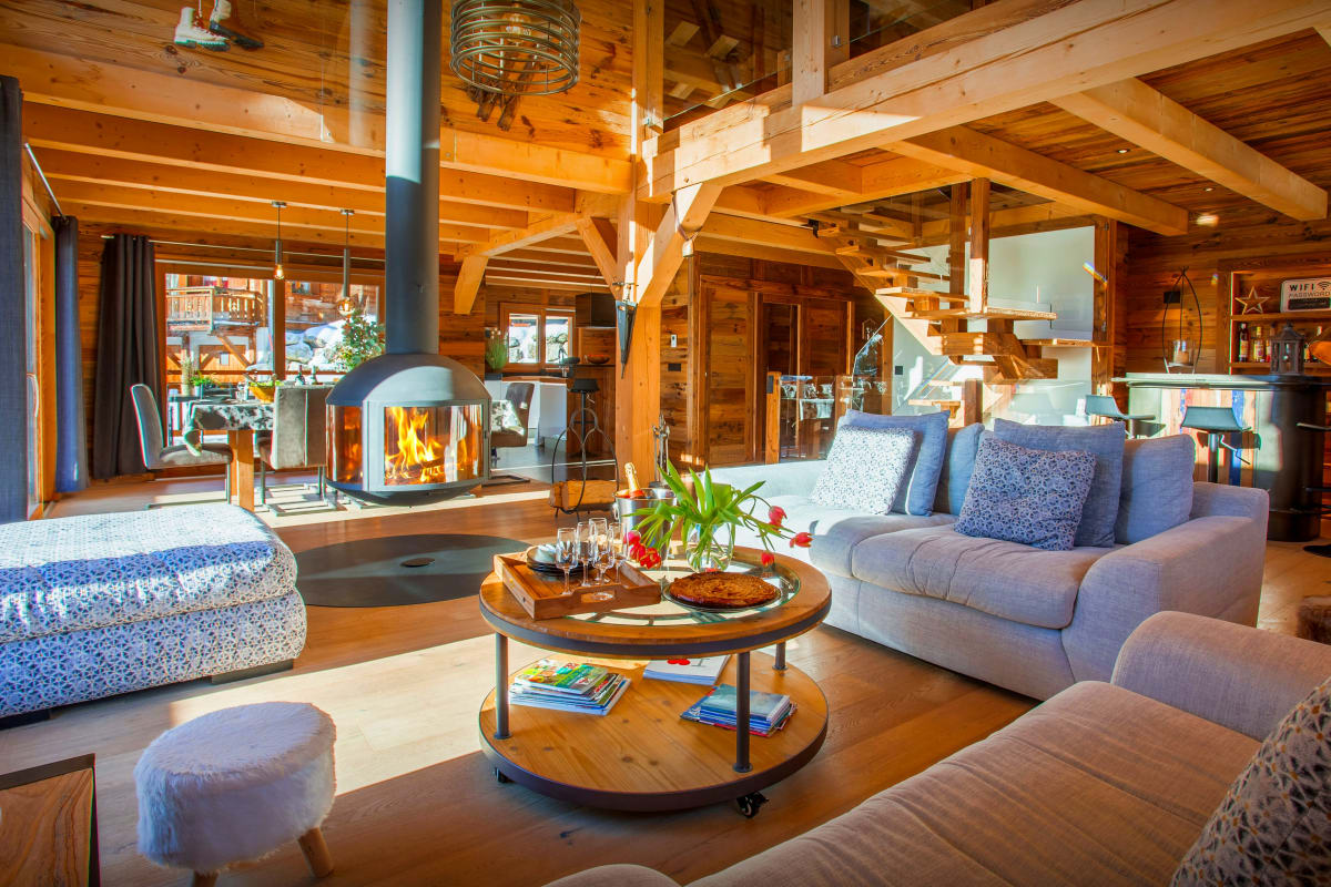  Chalet Splendide chalet avec jacuzzi proche village et pistes - OVO Network